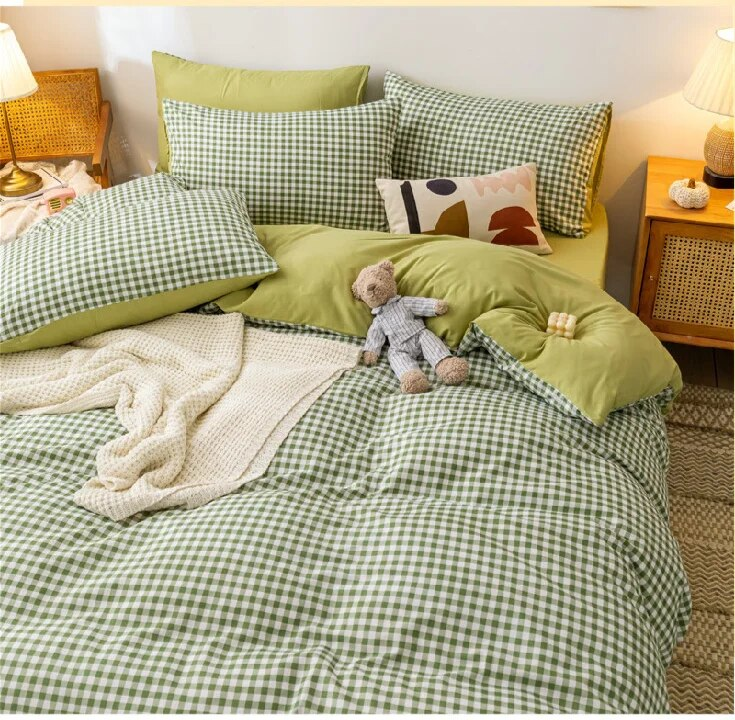 Piccole e fresche quattro lenzuola e copripiumini, dormitorio studentesco primaverile con tre set di biancheria da letto in cartone animato a pezzo unico_voghion.com