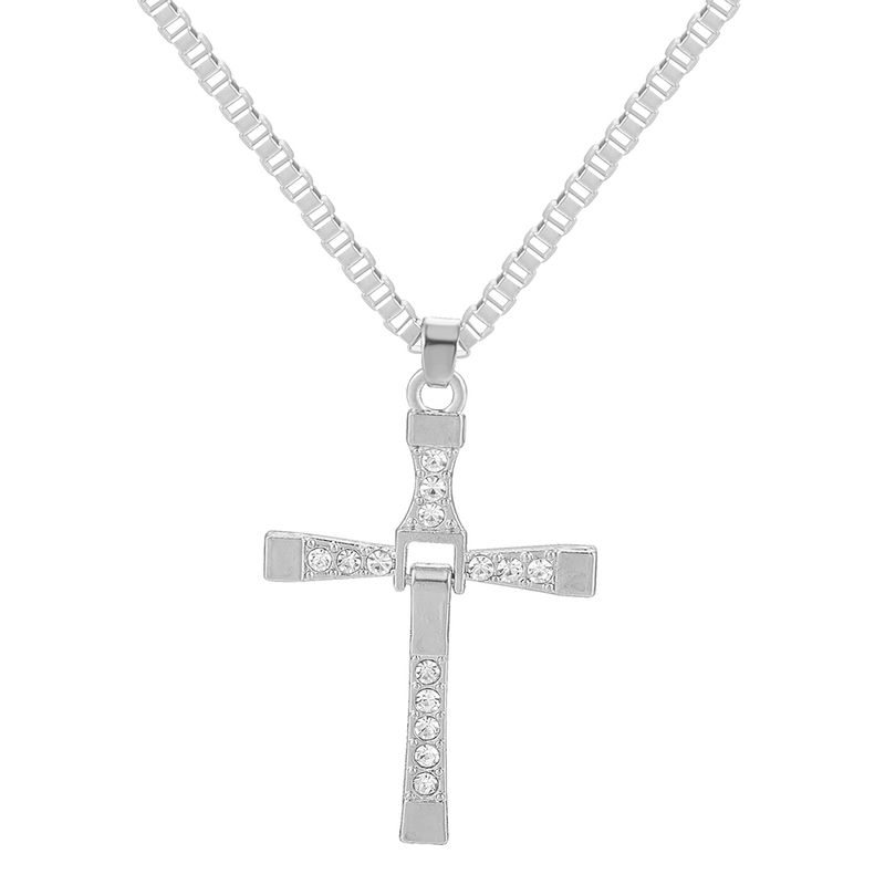 Collana con ciondolo a forma di croce in cristallo con strass dell'attore dei film Fast and Furious Dominic Toretto, gioielli da uomo_voghion.com