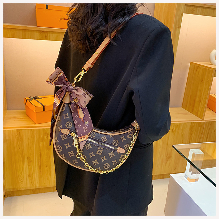 Borsa a tracolla Catena di alta qualità Borsa ascellare casual 2023 Nuova borsa a tracolla di lusso Borsa a mezzaluna versatile Borsa da donna_voghion.com