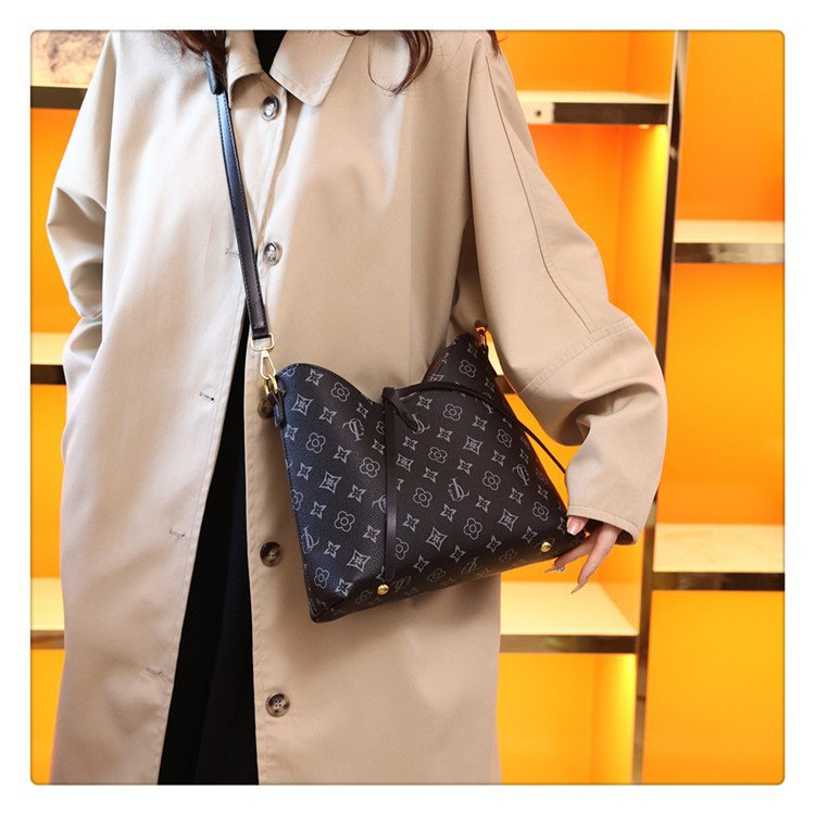 Borsa tote Autunno e inverno Nuova borsa a tracolla singola Borsa da pendolarismo alla moda e alla moda Borsa da donna di grande capacità Borsa commerciale premium_voghion.com