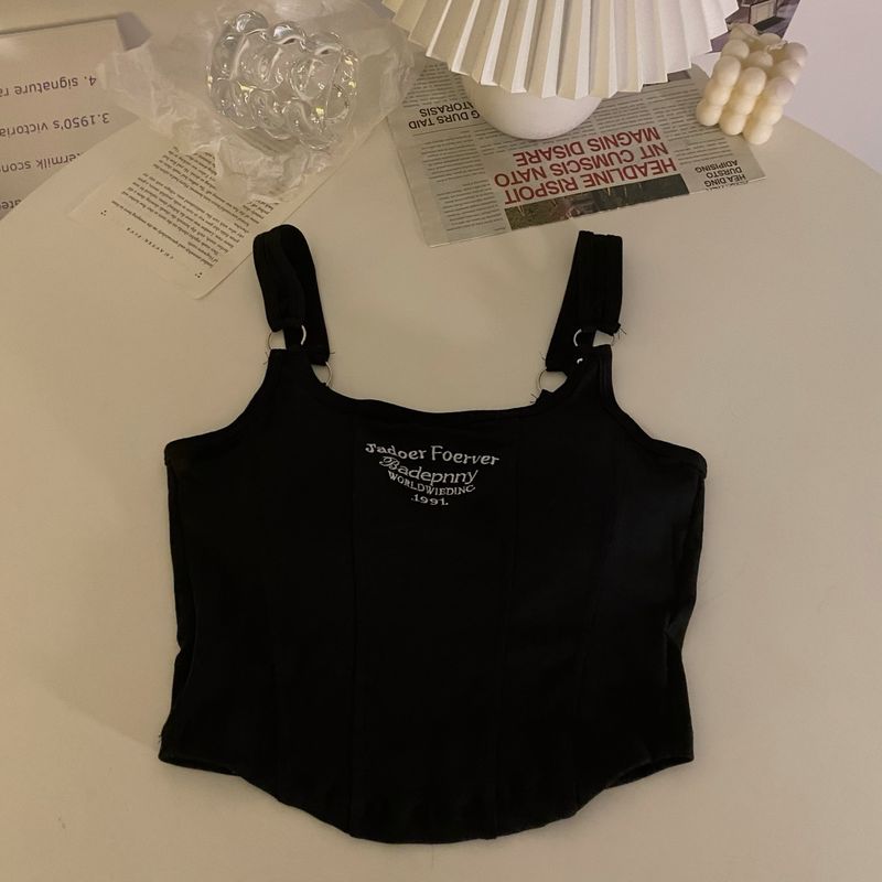 Kuuma tüdruku kevadsärgi tikitud kirjaga kitsas lõige ja rinnahoidjaga ülaosa_voghion.com