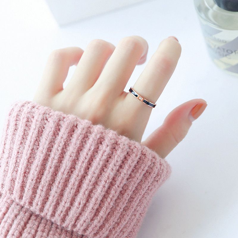 Acciaio al titanio resistente allo sbiadimento per il design di nicchia Instagram femminile, anello per indice semplice, anello di coppia fresco e personalizzato_voghion.com