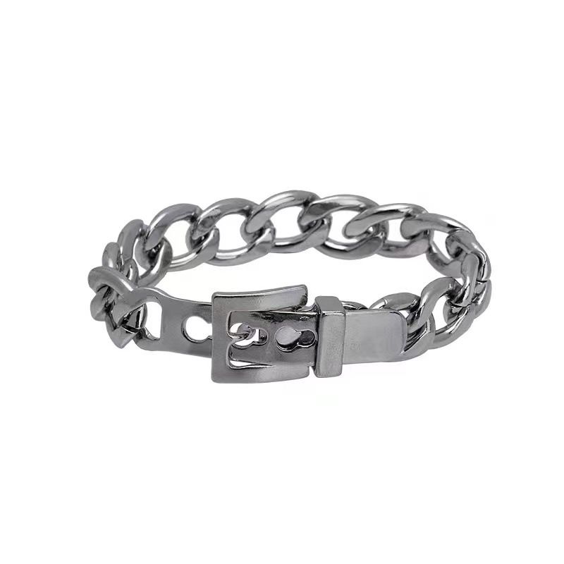 Pulseira de prata com fivela grossa para cinto feminino, design minimalista, joia de mão com corrente cubana chique e exclusiva_voghion.com
