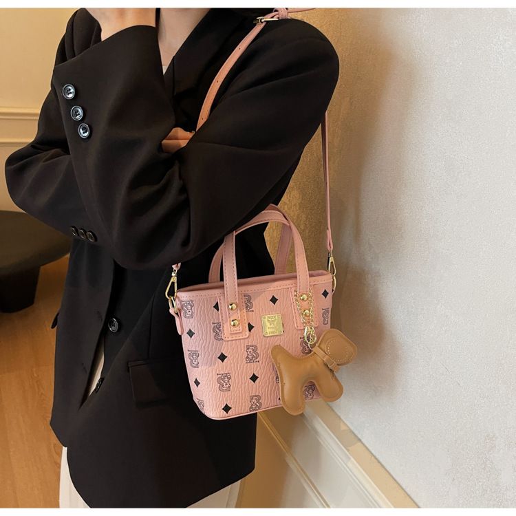 This Year's Popular Bags For Women 2024 New Trendy And Versatile Single Shoulder Crossbody Texture Commuting Bucket Bag_voghion.com