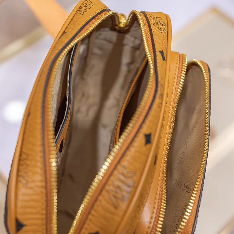 Hong Kong counter genuine leather camera for women's new 2023 high-end texture niche summer wide shoulder strap_voghion.com