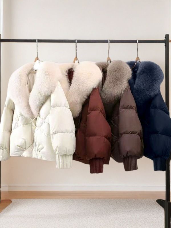 Elegante cappotto invernale da donna – Piumino lungo con ricamo 3D e collo in pelliccia sintetica, snellente e giovanile (M-2XL)_voghion.com