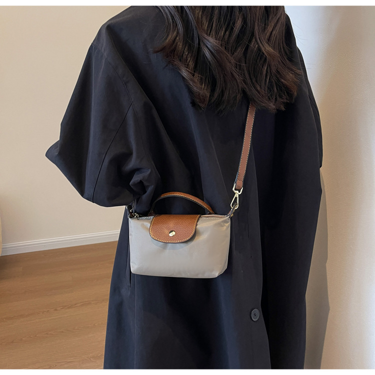 Designer Semplice Crossbody Moda Donna Mini Ascellare Packe Satchel 2023 Trend Hobos B Lady Spalla Bs_voghion.com