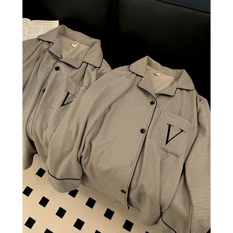 Damenbekleidung V leichter Luxus-Pyjama für Paare, superweich, doppelseitig, deutscher Samt-Pyjama, lange Ärmel, warme und bequeme Hauskleidung für Herbst und Winter_voghion.com