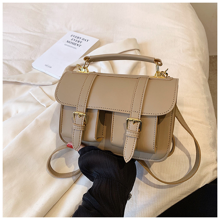 Niche Design High-end Bag Women's 2023 Summer New Fashion One-shoulder small square bag retro diagonal Cambridge bag_voghion.com