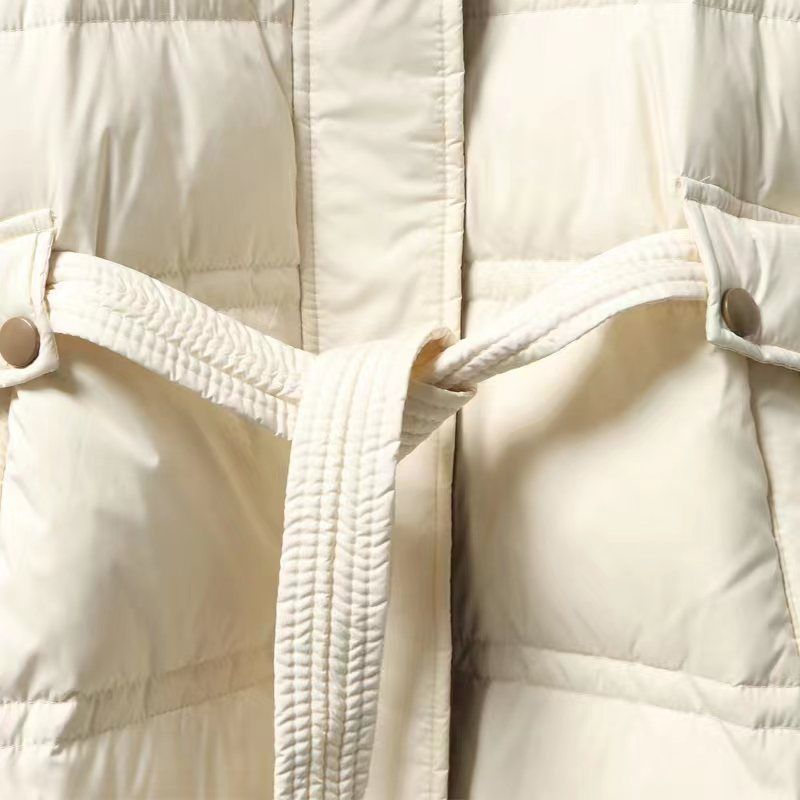 Giacca calda da donna alla moda, sottile, bianca, di media lunghezza, sopra il ginocchio, con ampio collo in pelliccia_voghion.com