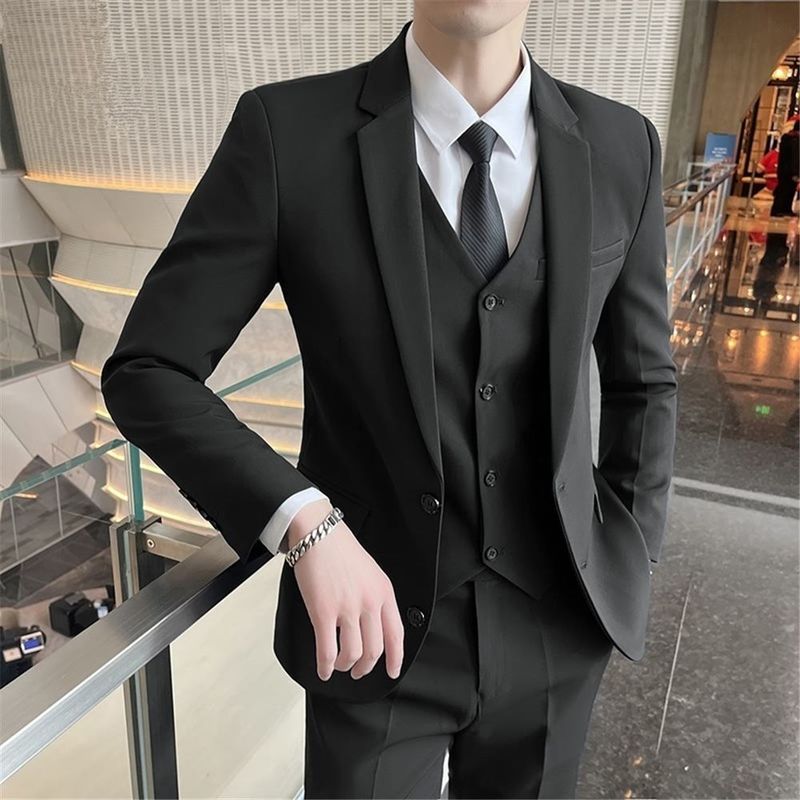 Conjunto de alta gama para hombre CT con hombreras, chaleco, uniforme de negocios y traje de boda._voghion.com