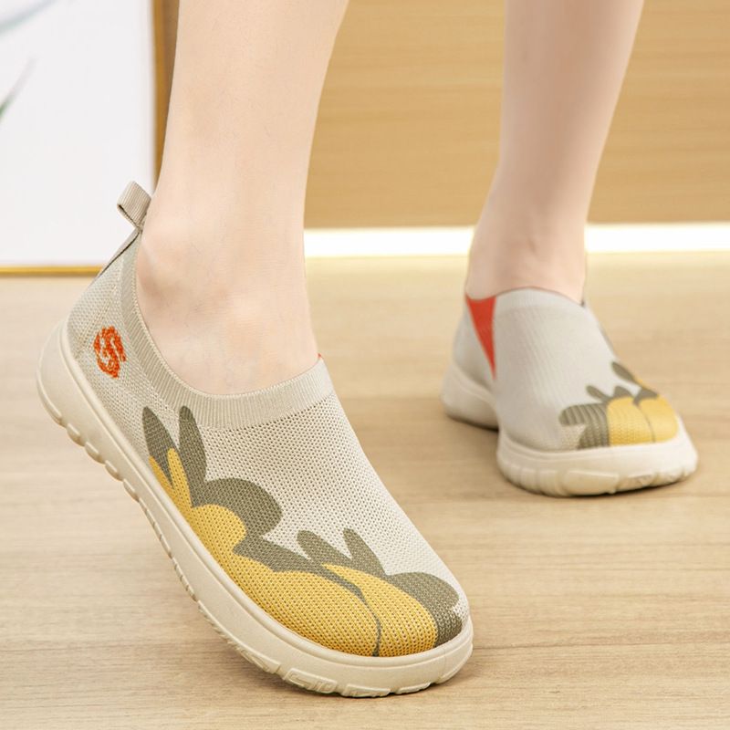 Women's Spring And Autumn New Casual Flats Thick Sole Lightweight Slip-On Mom Shoes Breathable_voghion.com