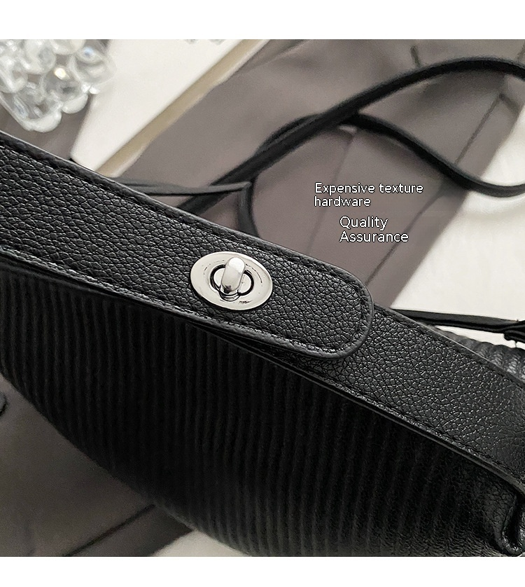 Retro Handheld Kleine Tas voor Vrouwen 2024 Nieuwe Lente Mode Eenvoudige en Veelzijdige Kleine Vierkante Tas met Hoge Kwaliteit Textuur, Unieke Casual Schoudertas_voghion.com