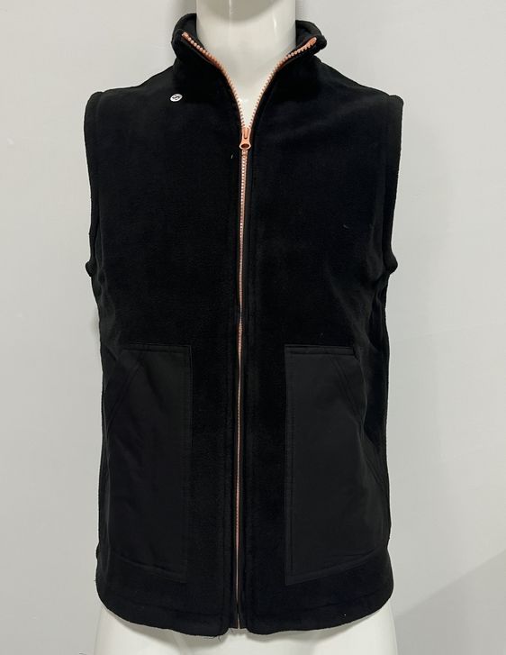 2025 Autumn And Winter Men's Fashion Lamb Wool Vest Large Pocket Vest Stand-up Collar Splicing Vest Men_voghion.com