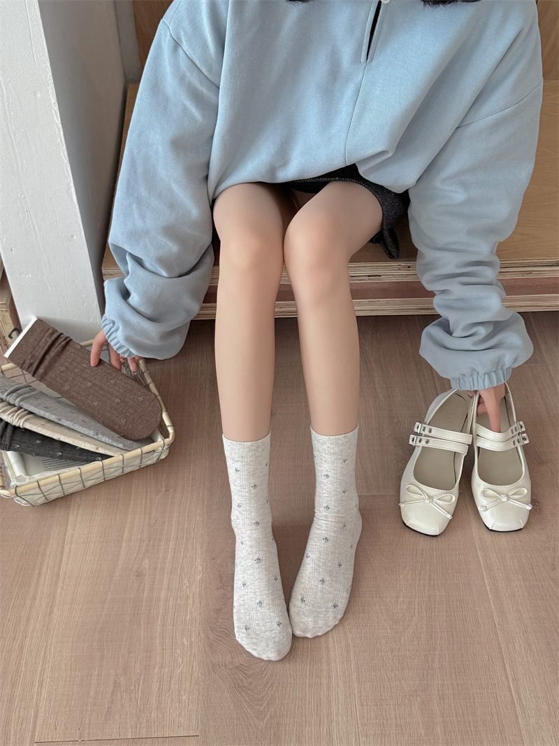 Calzini da donna con pizzo floreale - Stile vintage francese, cotone traspirante, calzini boho chic per look casual e alla moda. Calzini in pile con scarpe Dexun._voghion.com