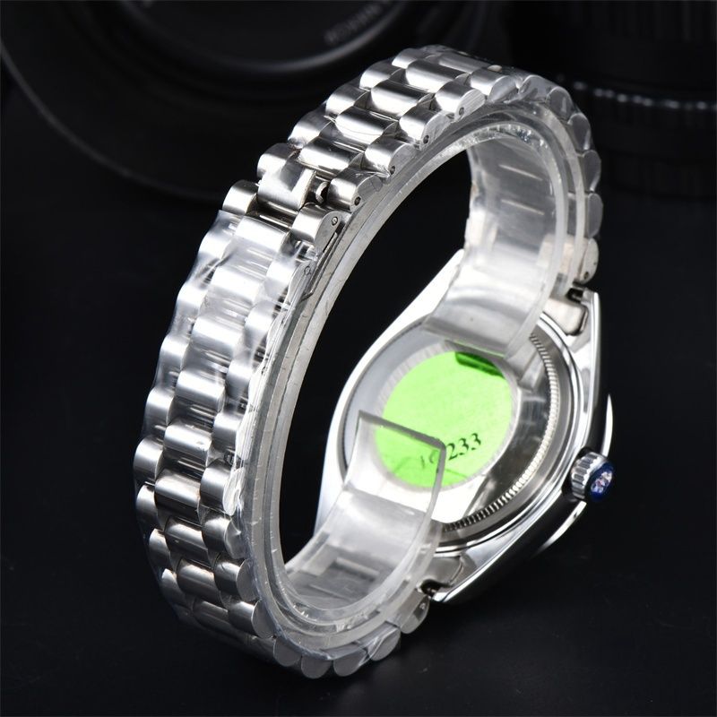 2025 Nuovo orologio da uomo Top Luxury Orologio automatico da uomo Orologio automatico con data Cronografo in lega Specchio Orologio classico_voghion.com