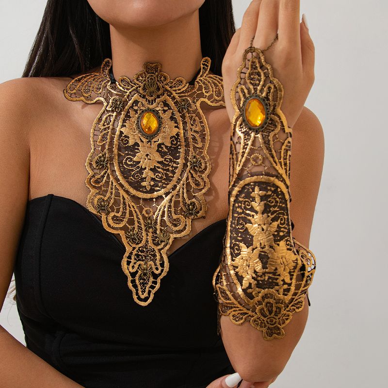 Ensemble de colliers et de chaînes de clavicule incrustées irrégulières en dentelle_voghion.com