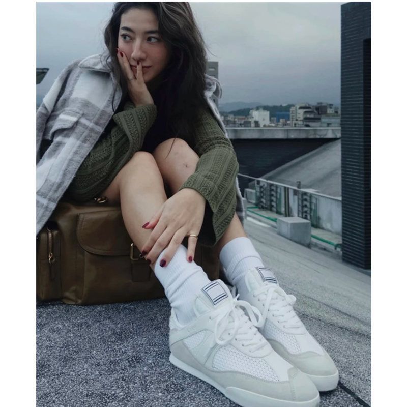 Dongguan Goods 25 Koujia-Kicktraining im neuen Stil für Damen, atmungsaktive Freizeitsportschuhe aus Mesh mit Farbblock und Schnürsenkeln_voghion.com