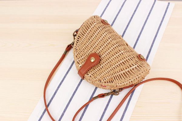 New Small Fresh Crossbody Woven Bag Beach Bag Forest Series Semi-circular Grass Woven Bag Vacation Photography Women's Bag_voghion.com