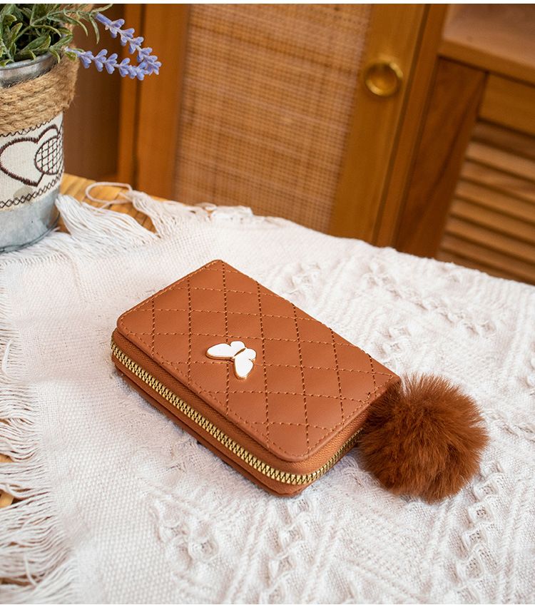 Monedero acolchado bordado para mujer con dije de mariposa y colgante esponjoso: un elegante bolso pequeño para tus artículos esenciales._voghion.com