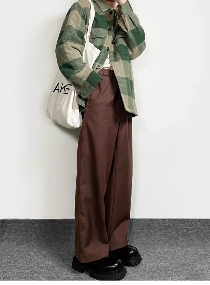 Unsere schwarzen Business-Lederschuhe mit dicker Sohle und großem rundem Kopf erhöhen die Körpergröße_voghion.com