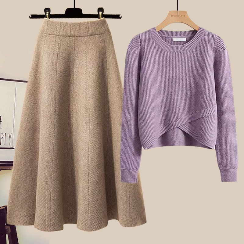 Ensemble en tricot inspiré de Petite Audrey – Ensemble pull slim et jupe midi_voghion.com