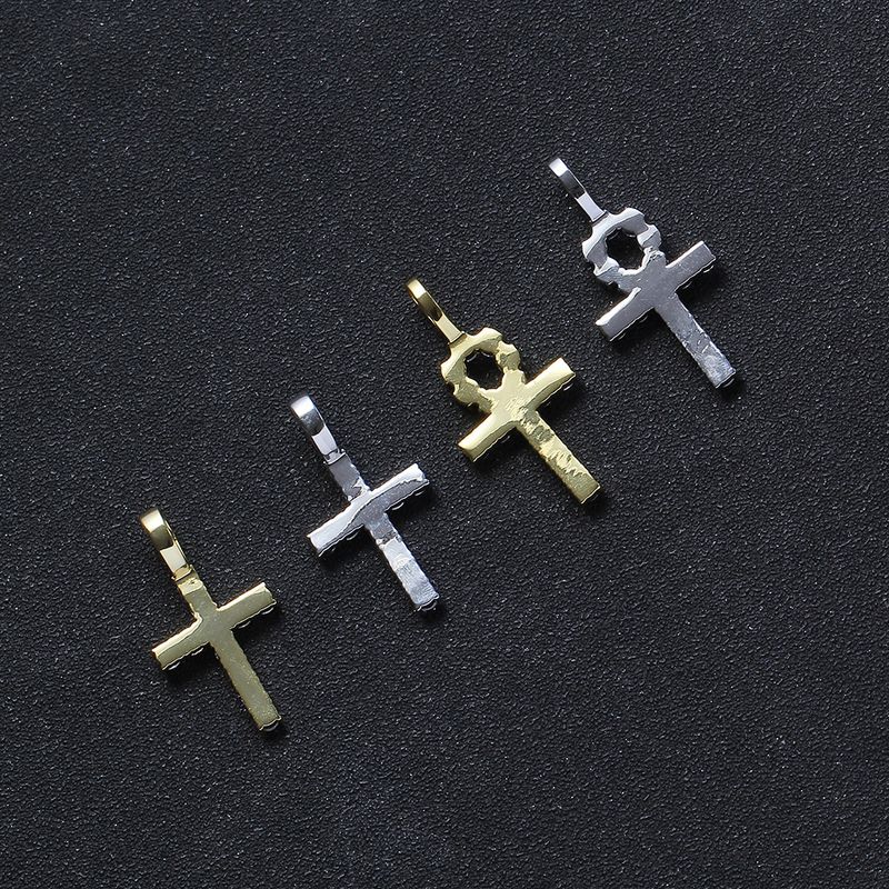 Collana con ciondolo a forma di croce bianca Ankh, simbolo della vita, in rame intarsiato con zirconi._voghion.com