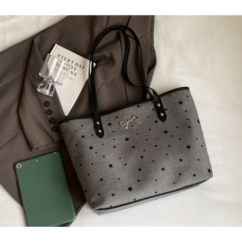 Spacious And Stylish Women's 2025 Fall/Winter New Handbag Polka Dot Shoulder Bag_voghion.com