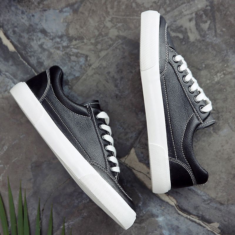 Sommer 2023: Vielseitige, lässige Herren-Sneaker, flach, aus Canvas, trendig, weiß_voghion.com