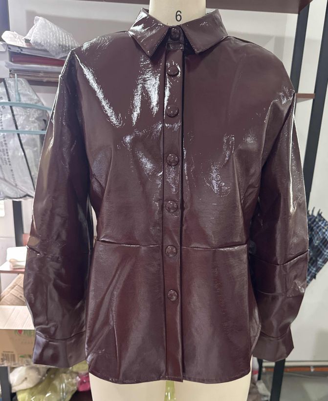 Completo giacca e gonna in similpelle chic - Rosso-marrone lucido, vestibilità slim, scollo tondo, lunghezza corta, elegante outfit da ufficio e da festa_voghion.com