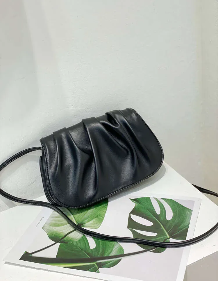 for Women New Small Square Autumn Winter Dumpling Commuting Black Crossbody Handheld Underarm Bag_voghion.com
