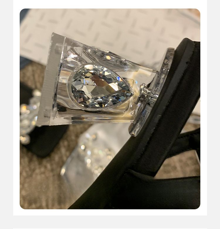 Sandali con cinturino singolo per piedi larghi di grandi dimensioni da donna 2025, nuova moda primavera ed estate, squisita per il tempo libero_voghion.com