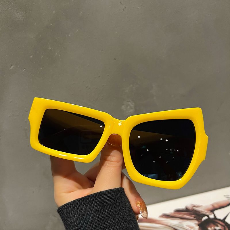 LazyZoom Pu Young Same Style New Arrival Ins Super Popular Fashion Wind Eyebrow Picking Funny Personality Irregular Sunglasses_voghion.com