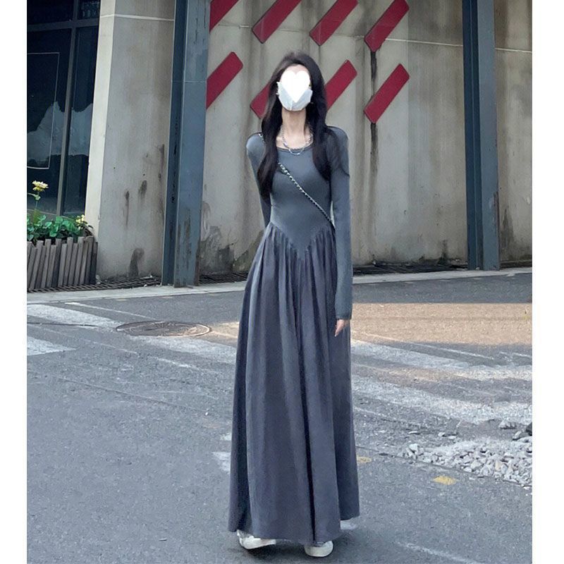 Early autumn long sleeved French base dress for women with ballet temperament, high-end and cool A-line skirt, pear_voghion.com