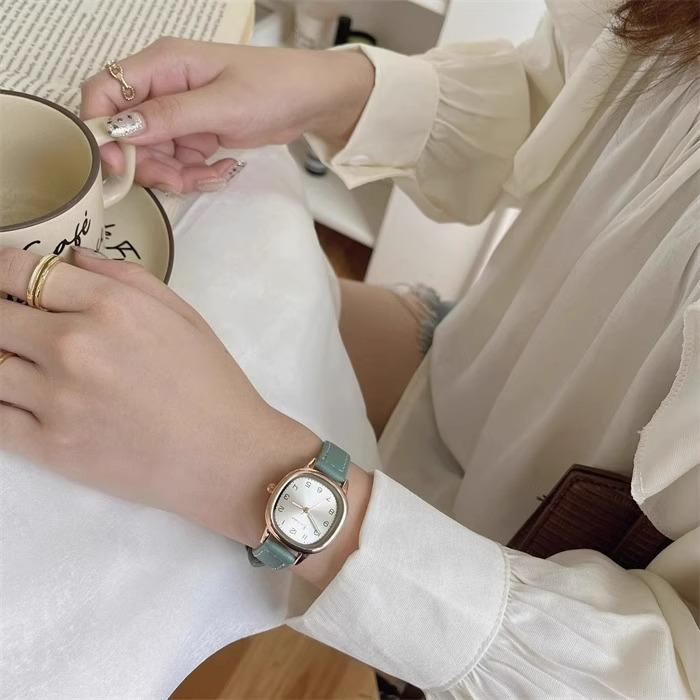 2024 new niche digital scale leather strap women, simple and stylish quartz watch for women_voghion.com