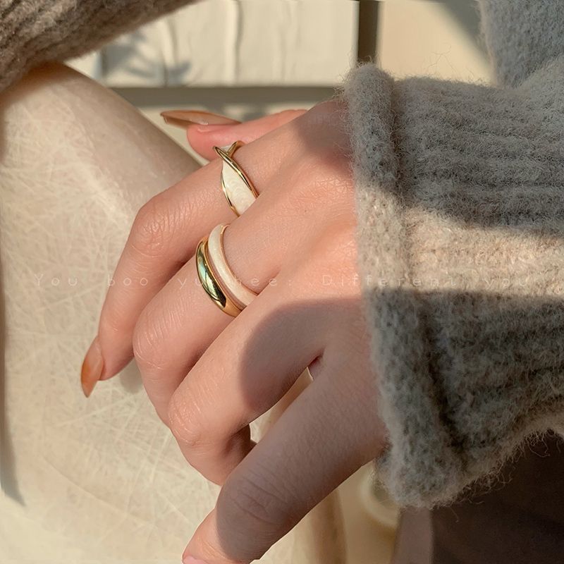 Croce in oro a doppia goccia smaltata per Instagram da donna, design unico, anello aperto alla moda, indice di lusso e personalizzato_voghion.com