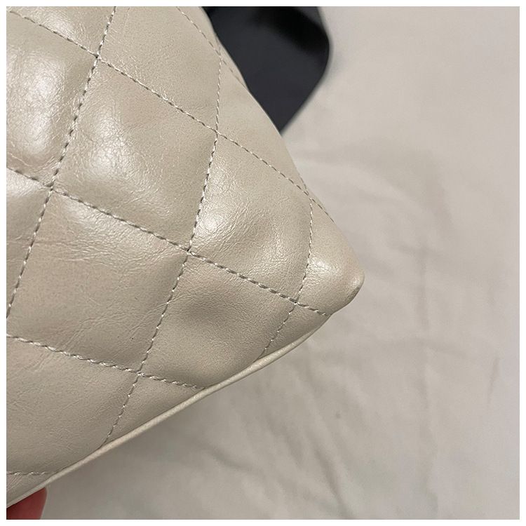 Borsa a tracolla versatile da donna, trapuntata, ricamata e di alta qualità, da portare sotto le ascelle, nuova moda 2025_voghion.com