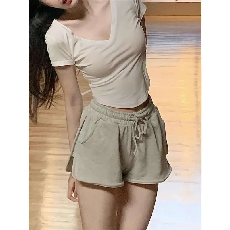 Set di due pezzi alla moda per pantaloni casual aderenti con elastico in vita e maniche corte in cotone sportivo puro desiderio per le donne_voghion.com