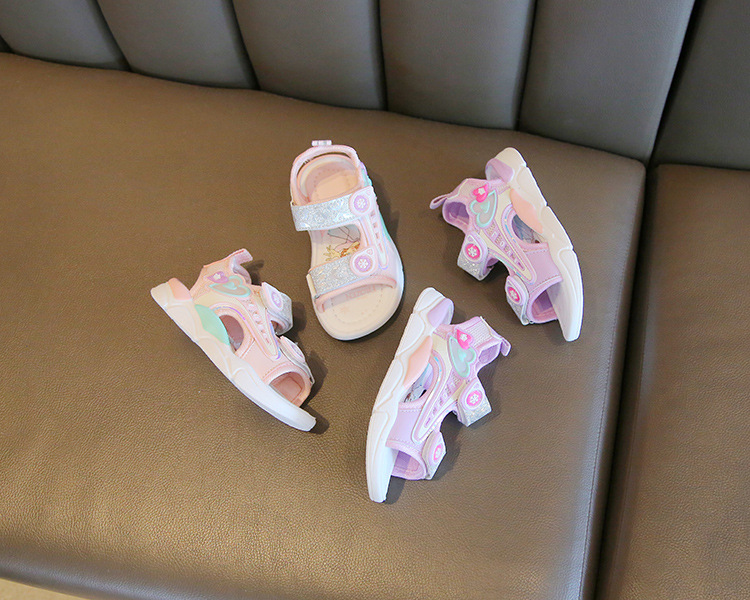 Sandali principessa 2023 Estate nuove bambine da spiaggia scuola media suola morbida bambino cartone animato netto scarpe rosse_voghion.com