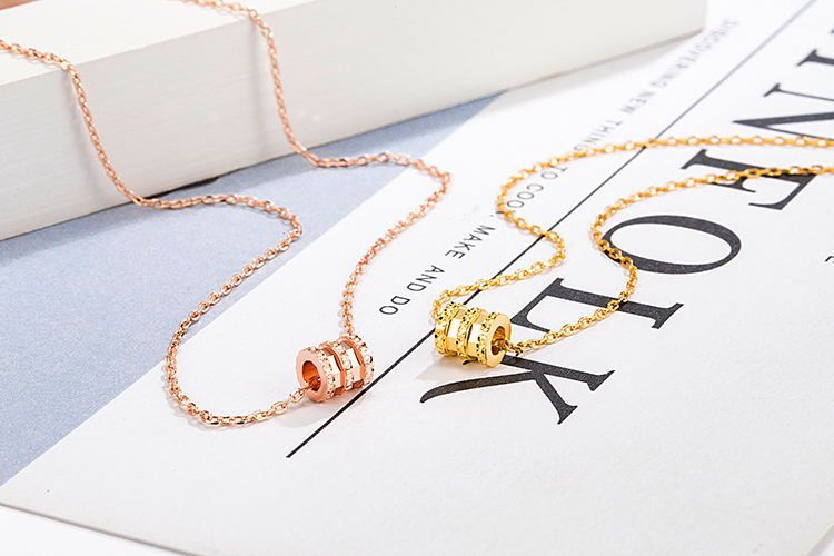 New style small waist necklace female ins fashion pendant temperament versatile clavicle chain anti fading necklace_voghion.com