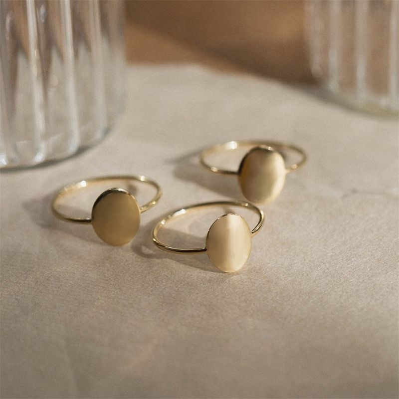 Lagerförsäljare eManco Delikat Oval Pynt Förgylld Blank Minimalistisk Feministisk Ring För Kvinnor Personlighet Kan Köpas I Partihandel_voghion.com