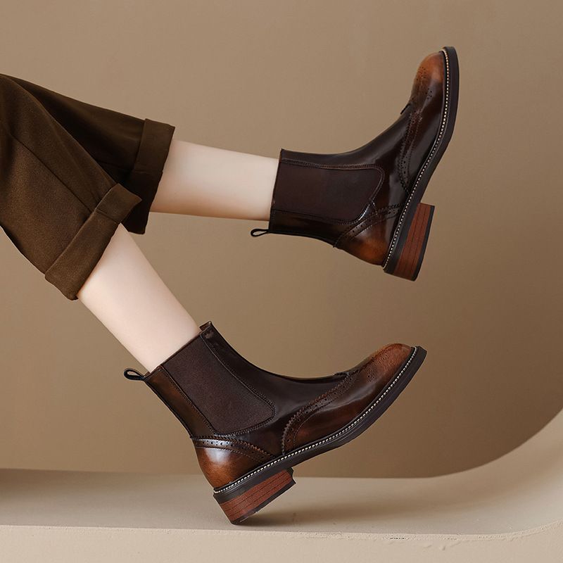 Nuovo stile in pelle di vacchetta lavata a colori per donna, punta tonda, stivali western brogue, slip-on, tacco quadrato, foderati in pile_voghion.com