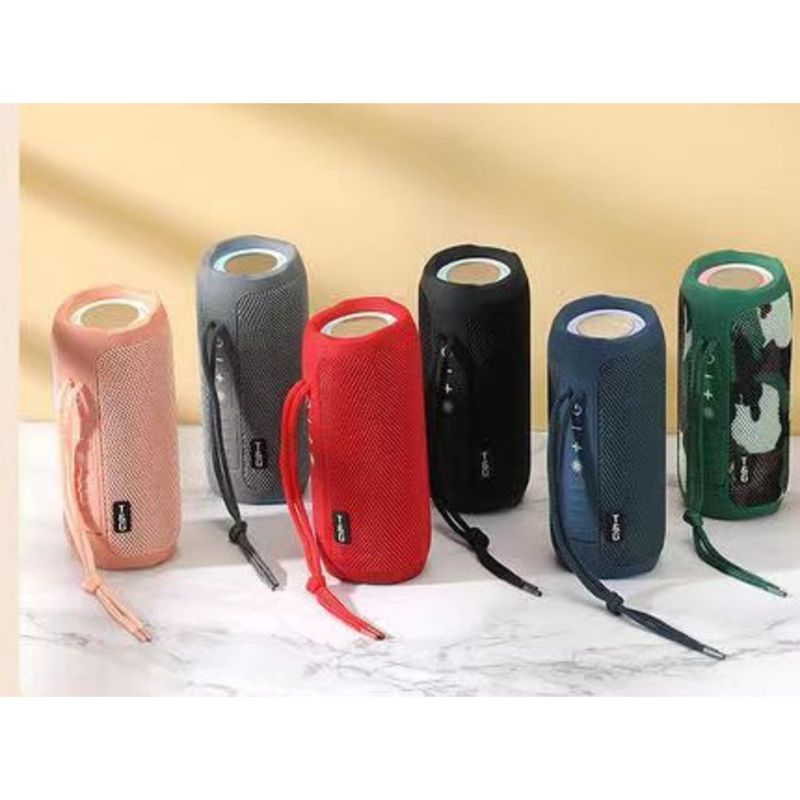 Internet Celebrity Wireless Bluetooth Duitse zware bas dubbele luidsprekers kleurrijke lichten draagbare handheld kaart voor buiten_voghion.com