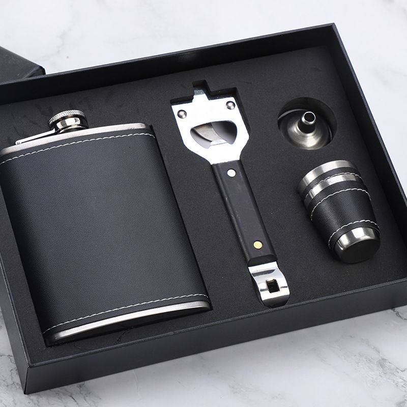 Factory Direct Supply Stainless Steel Portable 7oz Small Customizable Logo Gift Wine Flask Set EVA_voghion.com