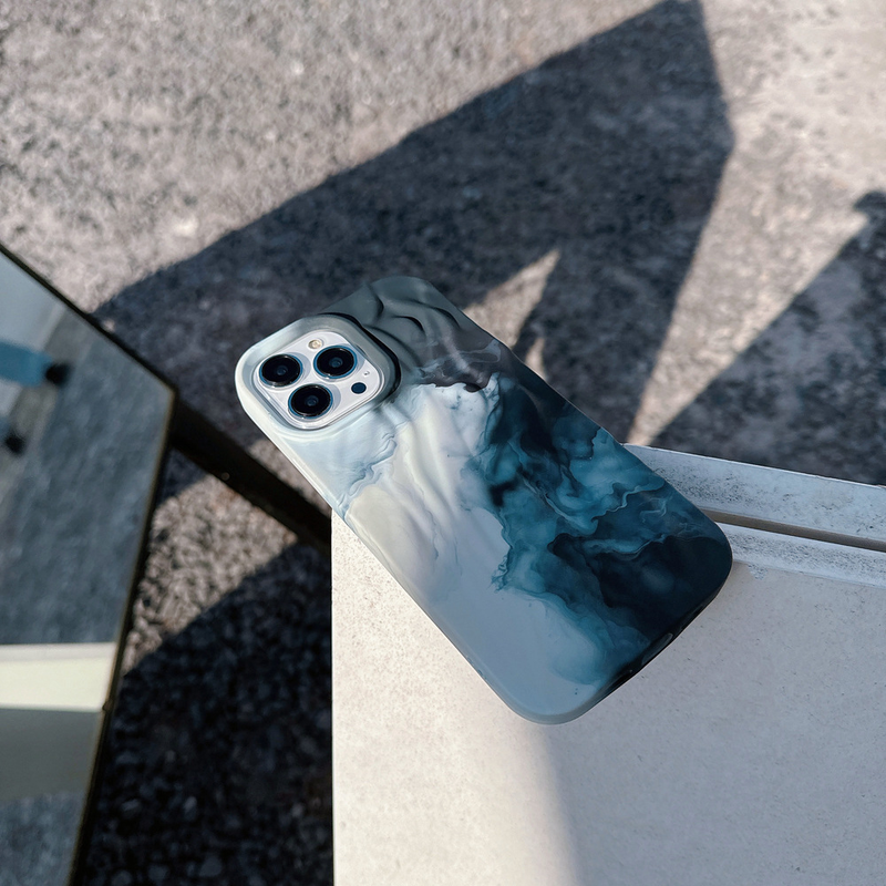 Capa para celular adesivo de água padrão mármore preto e branco adequado para iPhone15promax capa para celular Apple 14 plissado 13 tridimensional_voghion.com