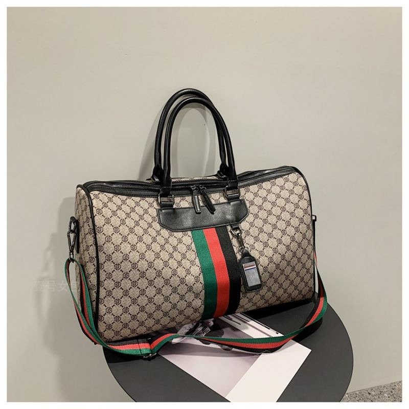 Kortdistanse bærbar crossbody for kvinner med stor kapasitet lettvekts fiess sportsveske for menn, allsidig reiseveske_voghion.com