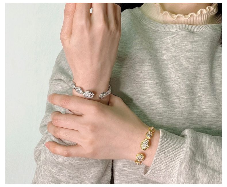 Damen Bijouset Moud Halskette mat Perlen an Diamanten, tropfenfërmeg, modesch an kreativ Design voller Diamanten, héichwäerteg Halskette Set_voghion.com