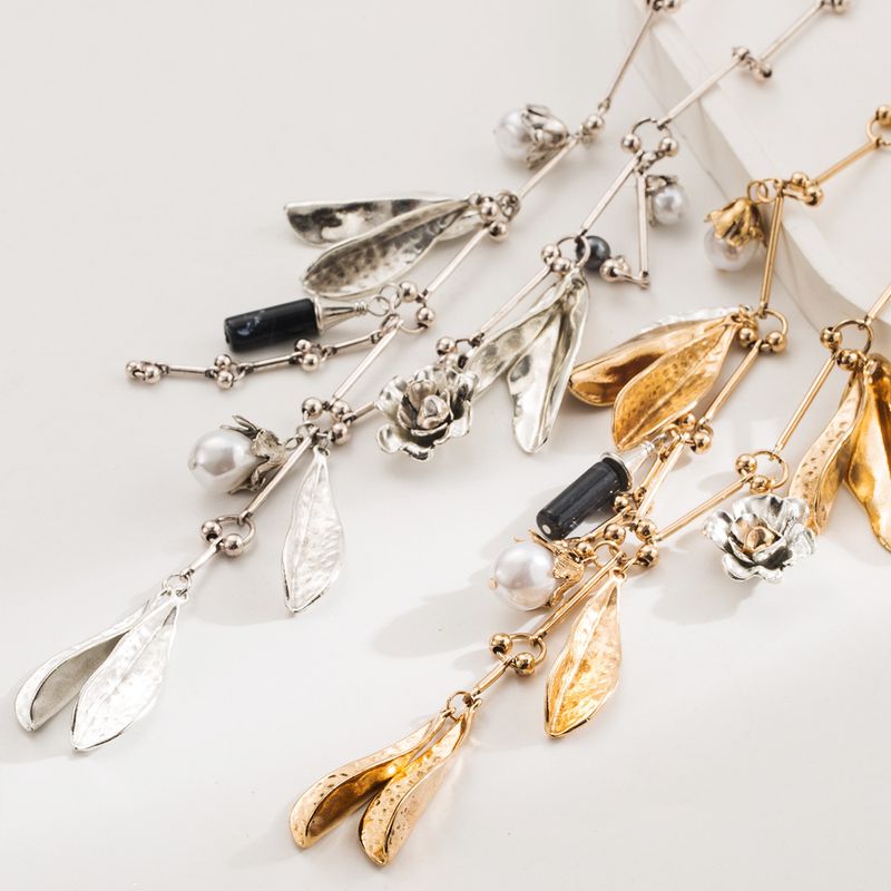 Neue übertriebene Halskette aus Perlenblattlegierung, personalisierter geometrischer Blumenanhänger, trendige Schlüsselbeinkette für Frauen_voghion.com