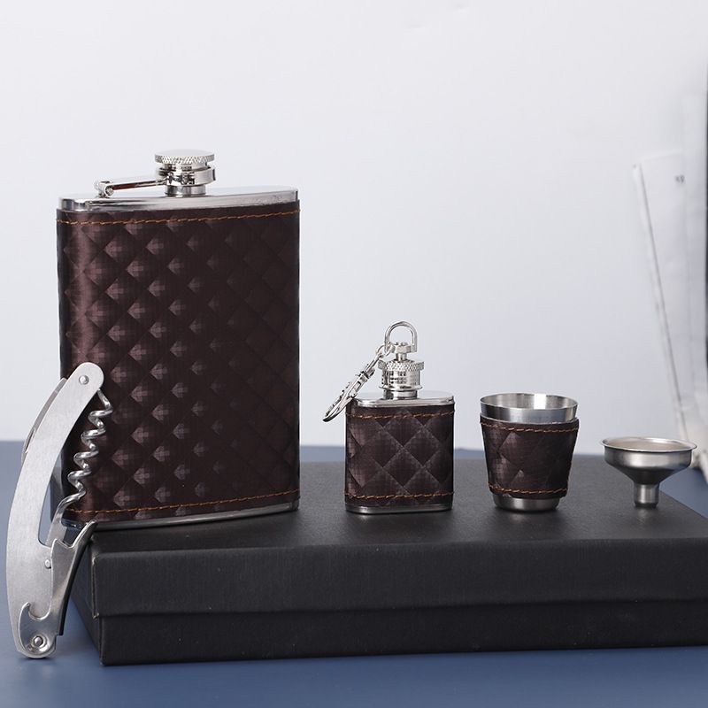 Set di alta qualità per pentole piccole in acciaio inossidabile con bicchiere da vino e imbuto disponibile all'ingrosso_voghion.com