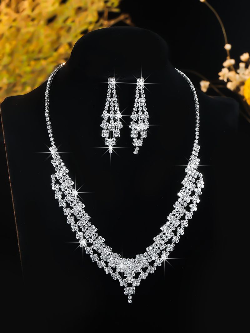 Conjunto de collar y pendientes con diamantes de imitación brillantes de lujo con temperamento, joyería con borlas versátil y de moda para mujeres_voghion.com